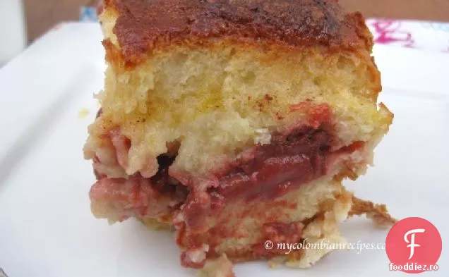 Torta de Pan mojic (tort cu budincă de pâine mojic)