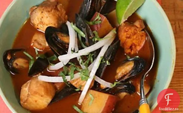 Supa de fructe de mare din Chile roșie a lui Rick Bayless