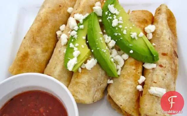 Taquitos o Flautas De Pollo (Taquitos de pui sau Flautas)