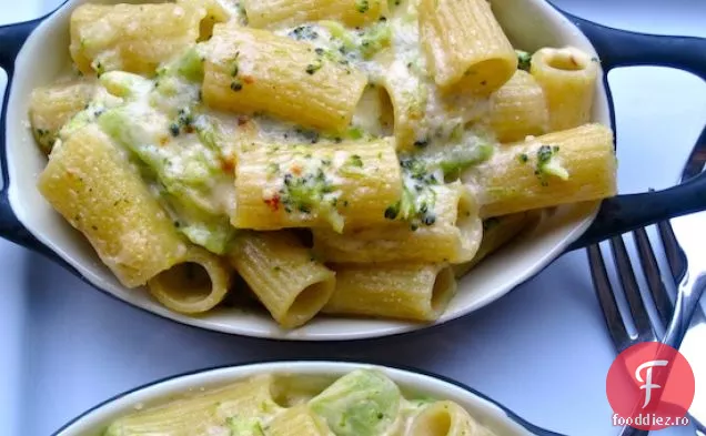 Paste cu brânză și Broccoli