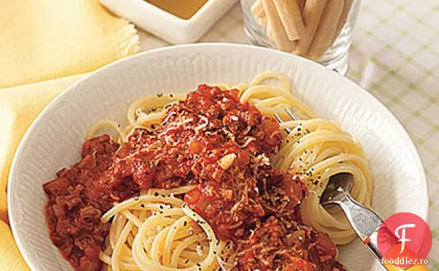 Spaghete Cu sos de carne