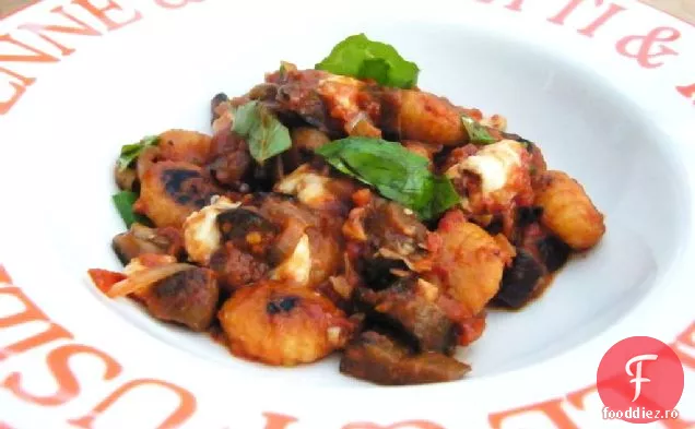 Coacere Gnocchi Cu Roșii Și Vinete