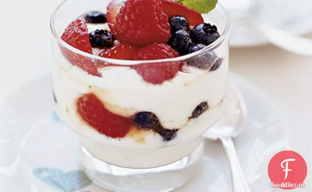 Parfaits De Fructe De Vanilie-Lămâie