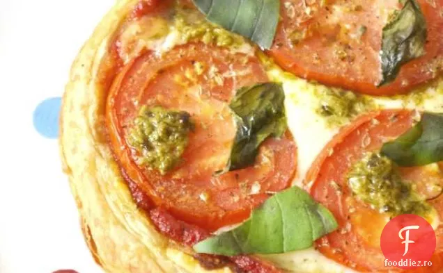 Plăcintă cu pizza puf cu Pesto