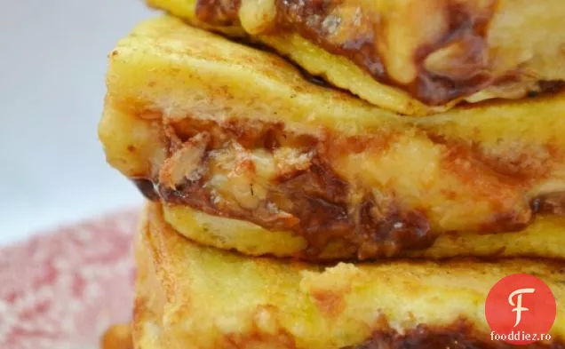 Unt de arahide, Nutella și pâine prăjită cu banane