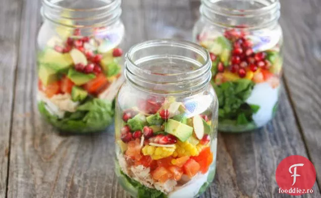 Salată cu 7 straturi într-un borcan