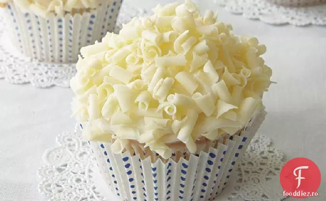 Cupcakes Din In Alb
