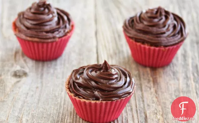 Cupcakes cu ciocolată cu microunde cu Ganache de ciocolată