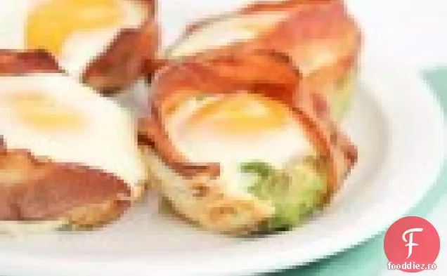 Cupe Cu Ou De Avocado Cu Bacon