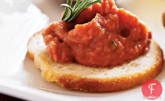 Usturoi prăjit, roșii uscate la soare și baie de fasole albă