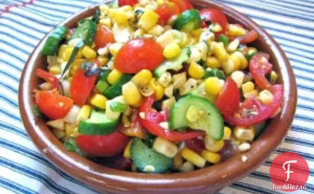 Salată Slabă De Porumb, Castraveți Și Roșii