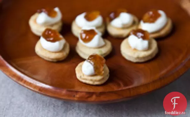 Găluște De Miel Cu Sos De Oțet De Castraveți