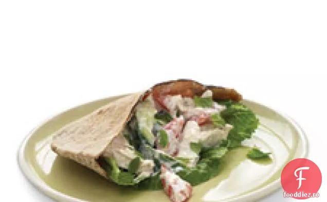 Salată De Pui Cu Roșii Și Castraveți