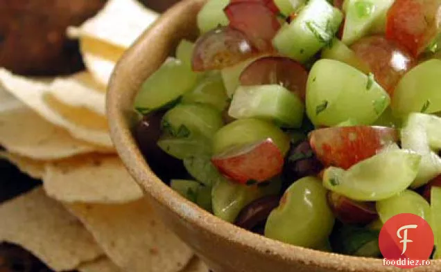 Salsa de struguri și castraveți