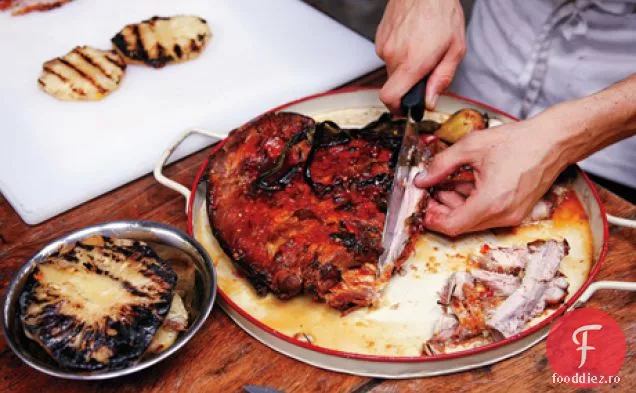 Burtă de porc glazurată cu Agave cu ananas la grătar