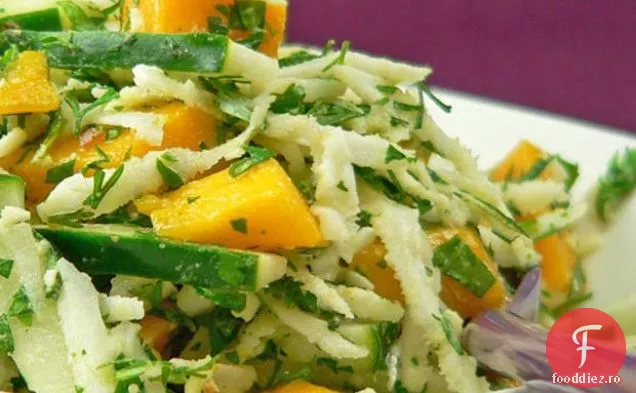 Salată De Nucă De Cocos, Castraveți Și Mango