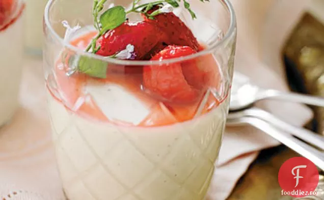 Iasomie-lapte bătut-Panna Cotta cu sos de fructe de pădure