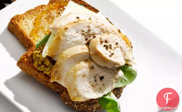 Sandwich Cu Curcan Lovit