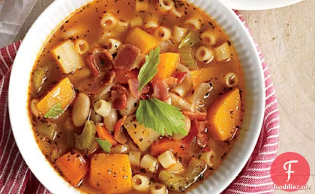 Minestrone de legume rădăcinoase cu slănină