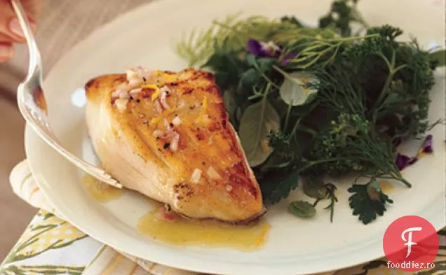 Cod negru saut, cu vinaigrette de șalotă-lămâie și ierburi proaspete