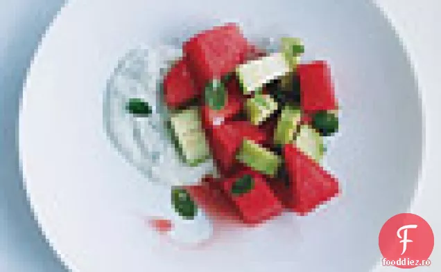 Salată Tsatsiki Cu Pepene Verde Și Castraveți