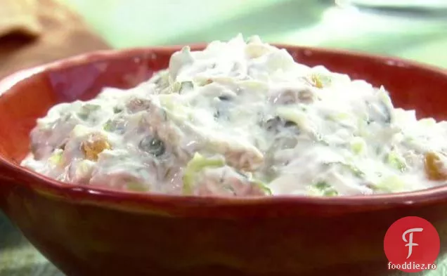Salată indiană de castraveți și iaurt: Raita de castraveți
