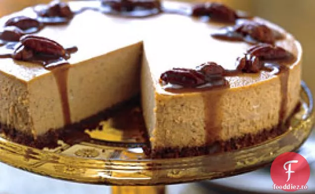 Cheesecake de dovleac condimentat cu sos Caramel-Bourbon