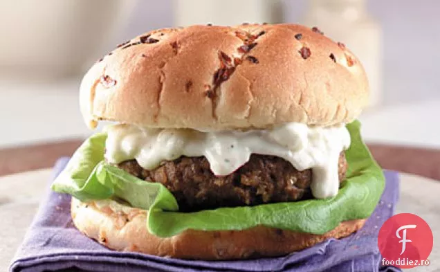 Burgeri de miel cu Raita feta-castravete
