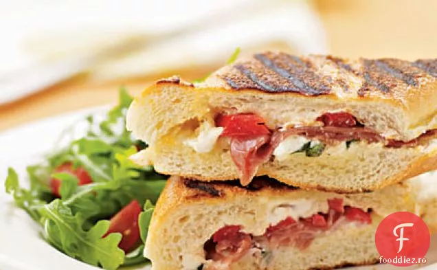 Panini italieni clasici cu Prosciutto și Mozzarella proaspătă