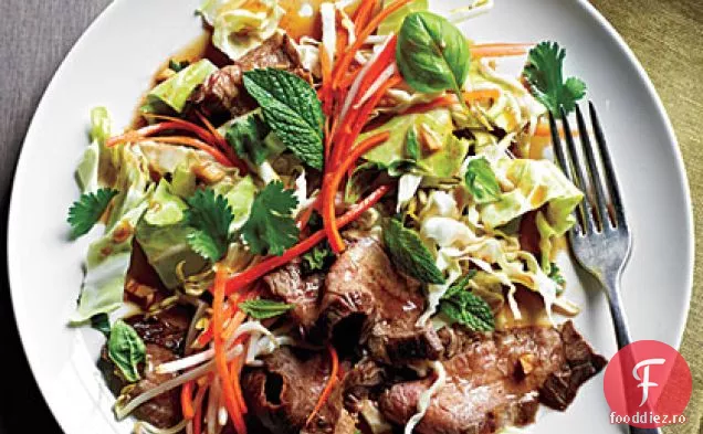 Salată De Friptură Thailandeză