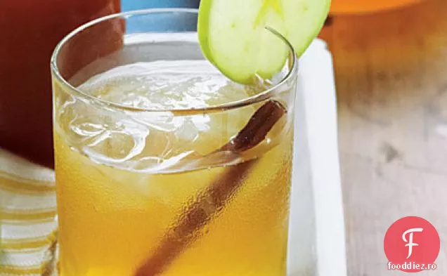 Plăcintă Cu Mere-Ceai Dulce Bourbon