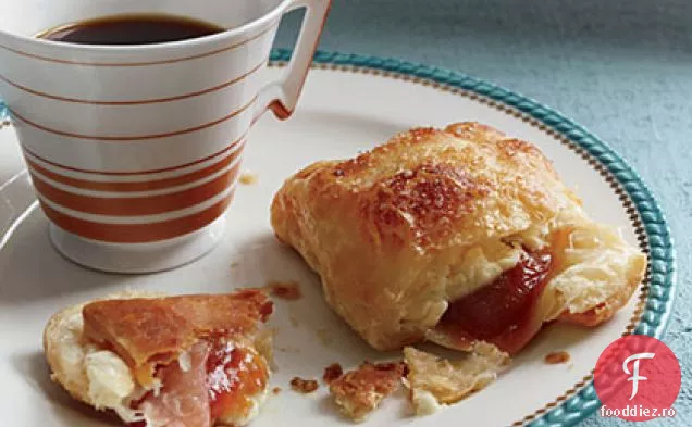 Produse De Patiserie Cu Brânză Cremă De Guava