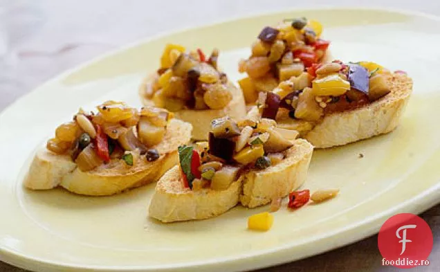 Caponata cu usturoi Crostini