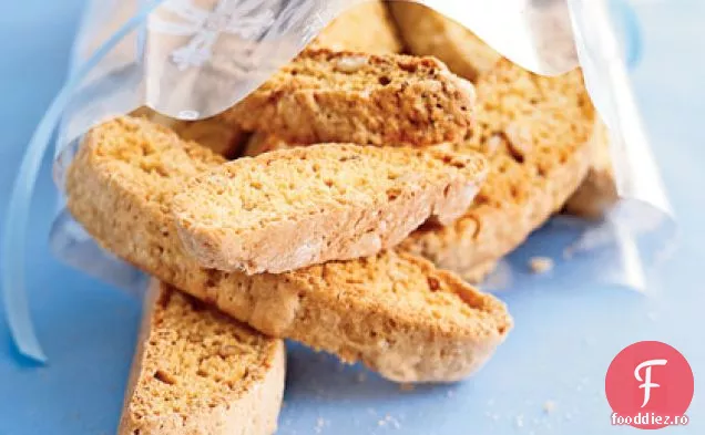 Biscotti Cu Nuci De Pin