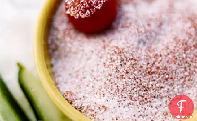 Roșii Cherry și sulițe de castraveți cu sare condimentată