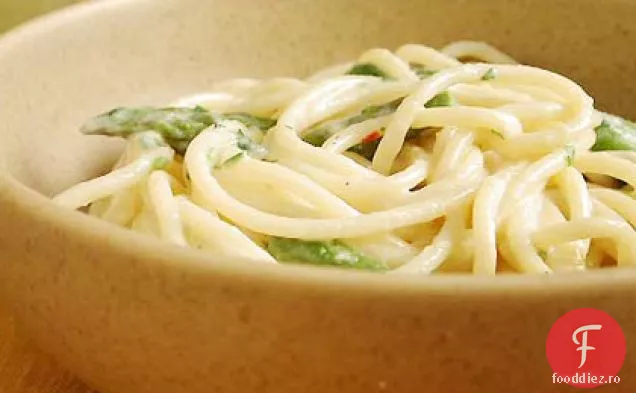Spaghete cu Mozzarella afumată