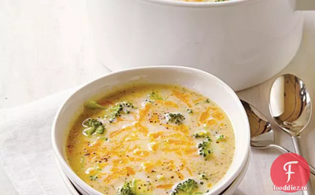 Supă De Broccoli-Cheddar