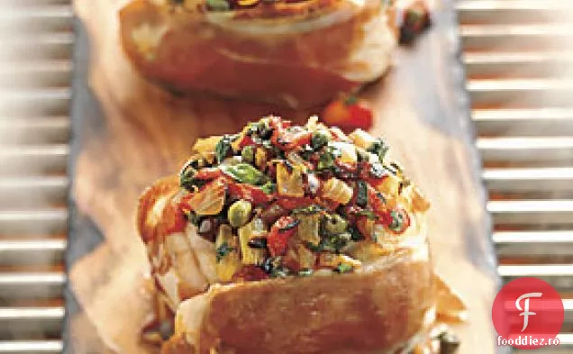 Monkfish cu scândură de cedru, cu gust prăjit la foc și Puttanesca