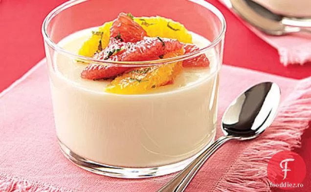 Panna Cotta din lapte bătut cu salată de citrice bătută