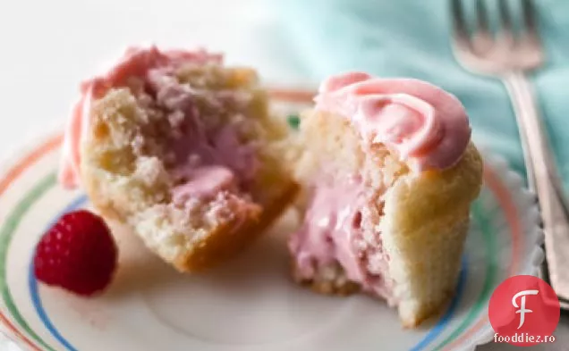 Cupcakes Cu Cremă De Zmeură