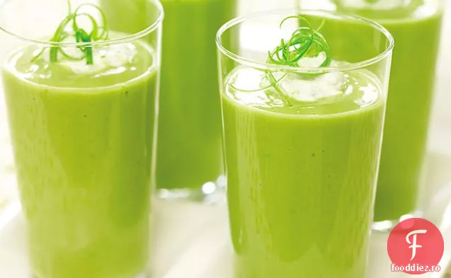 Supă de Avocado răcită cu cremă Poblano prăjită