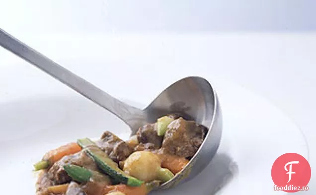 Tocană de miel cu legume de primăvară