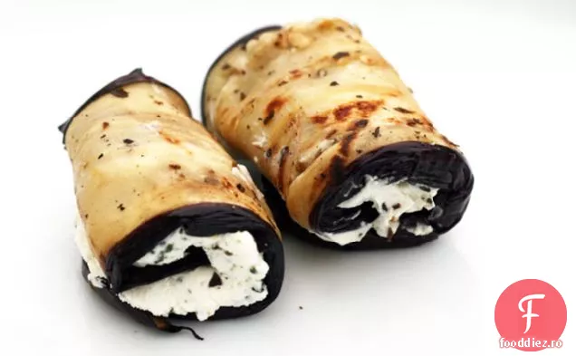 Rollatini De Vinete Italiene La Grătar Cu Brânză De Capră Cu Ierburi