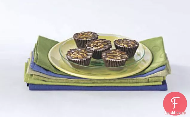 Cupe de ciocolată cu înghețată și arahide