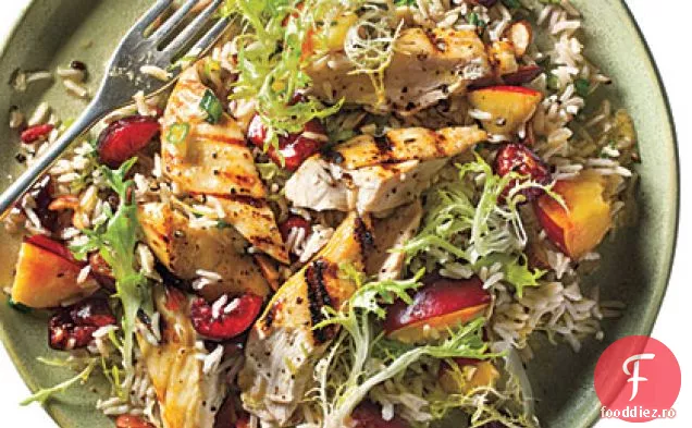 Salată De Pui-Orez Cu Fructe De Piatră