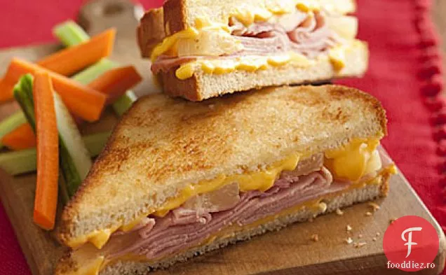 Sandvișuri Cu Brânză Hawaiană La Grătar