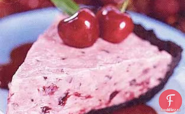 Plăcintă cu înghețată de ciocolată-cireșe cu sos fierbinte de Fudge