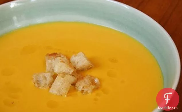 Supă De Dovleac De Castane Cu Unt Brun De Salvie