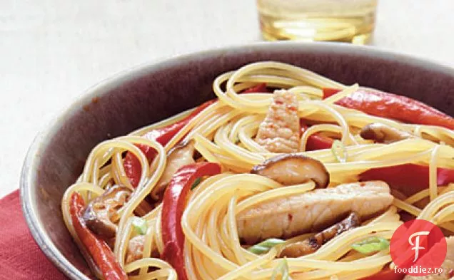 Teriyaki Carne de porc și legume cu tăiței