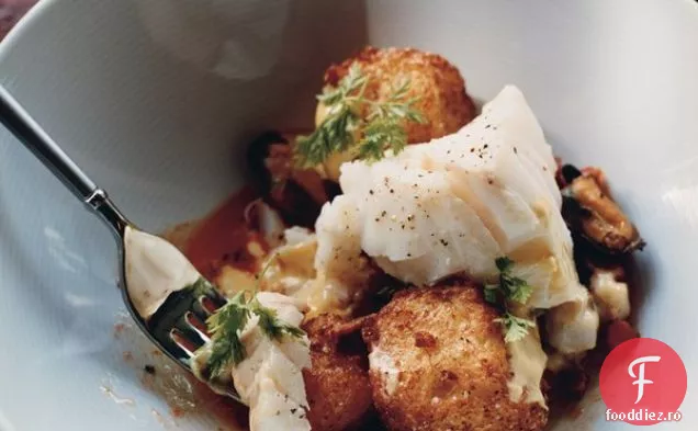 Cod cu midii, Chorizo, crutoane prăjite și maioneză de șofran